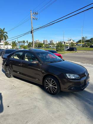 VOLKSWAGEN JETTA 2.0 TSI HIGHLINE 211CV GASOLINA 4P TIPTRONIC